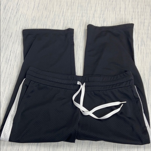 Like new Champion Ventilated Capri Warm Up - Picture 2 of 6